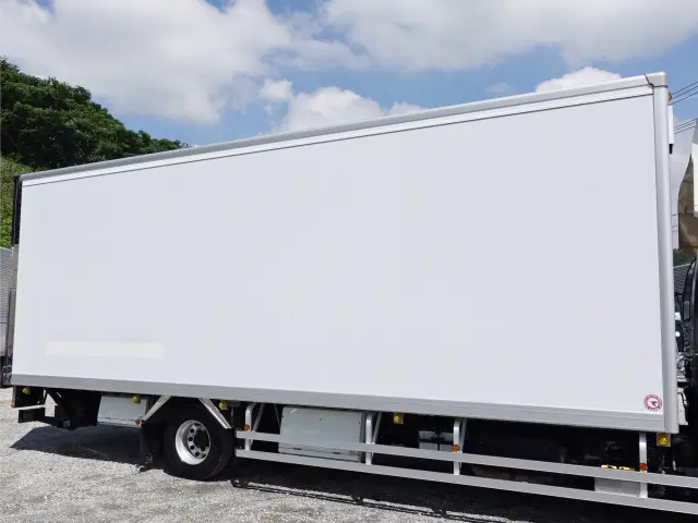 いすゞ フォワード 2RG-FRR90T2(2WD)の写真8