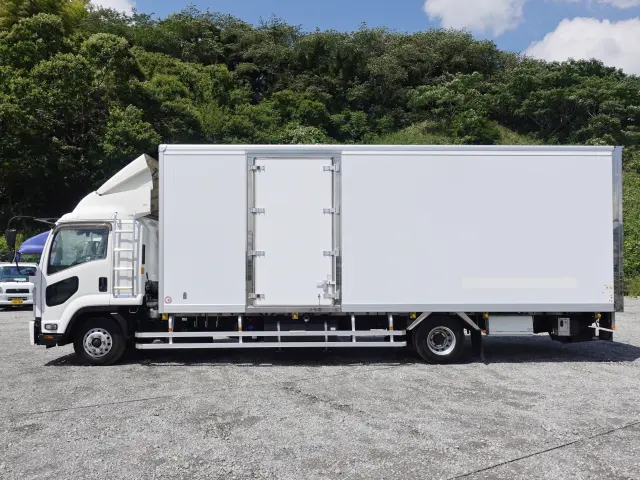 いすゞ フォワード 2RG-FRR90T2(2WD)の写真13