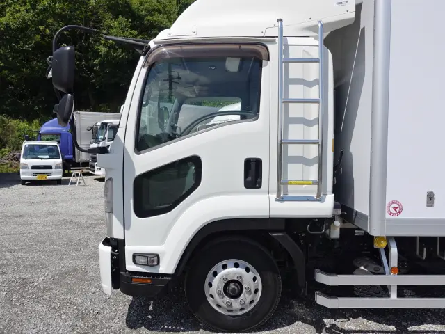いすゞ フォワード 2RG-FRR90T2(2WD)の写真17