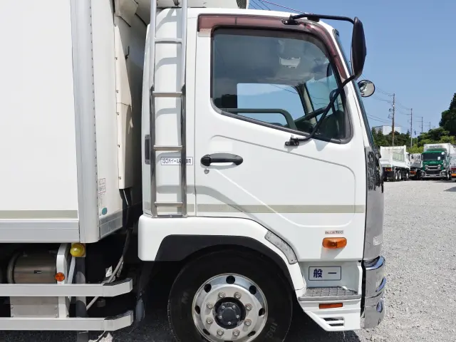 三菱 ファイター QKG-FK72FZ(2WD)の写真4