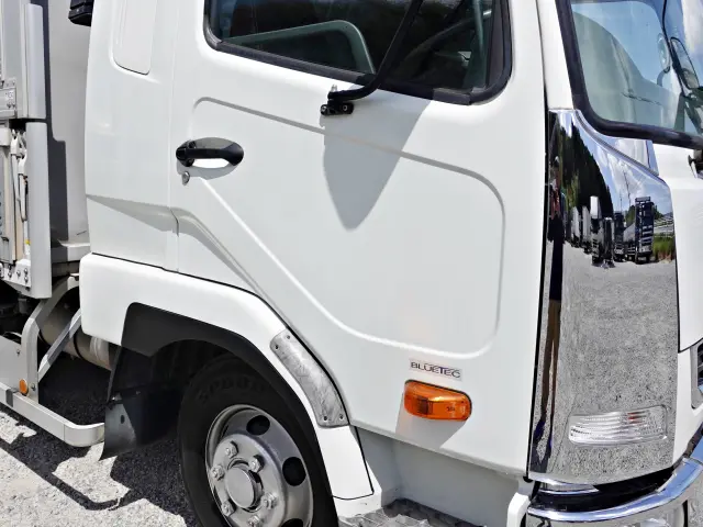 三菱 ファイター TKG-FK64F(2WD)の写真6