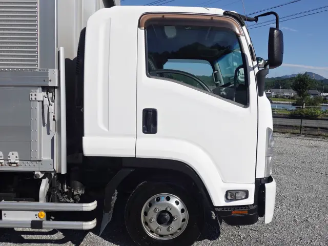 いすゞ フォワード TKG-FRR90T2(2WD)の写真4