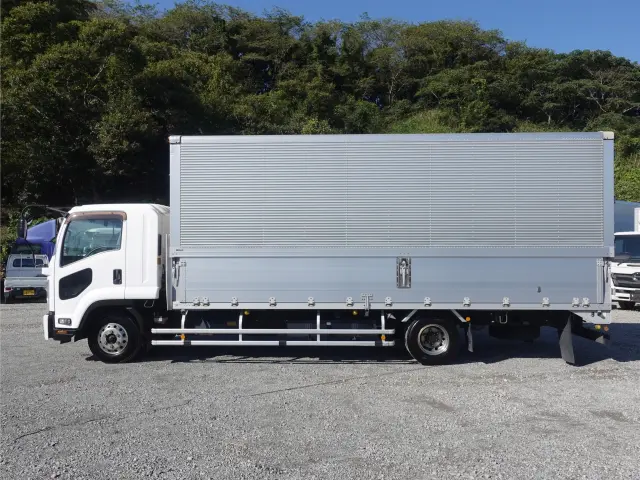 いすゞ フォワード TKG-FRR90T2(2WD)の写真9