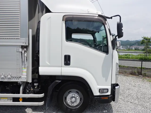 いすゞ フォワード 2RG-FRR90S2(2WD)の写真7