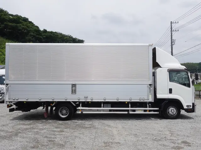 いすゞ フォワード 2RG-FRR90S2(2WD)の写真9