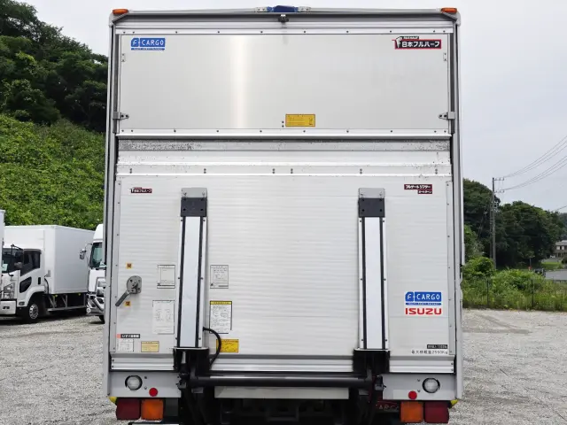 いすゞ フォワード 2RG-FRR90S2(2WD)の写真10