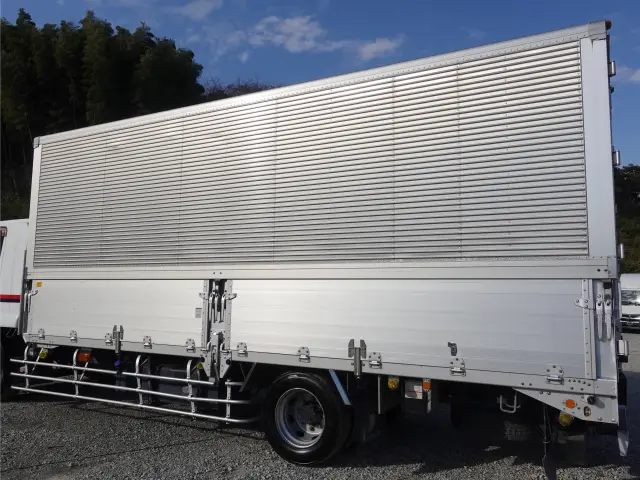 いすゞ フォワード QKG-FTR34T2(2WD)の写真7