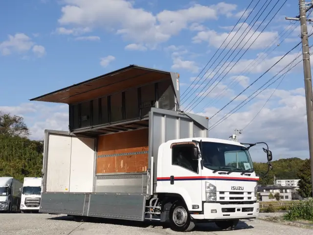いすゞ フォワード QKG-FTR34T2(2WD)の写真17