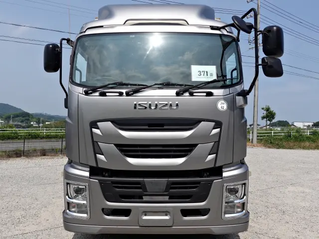 いすゞ ギガ 2PG-CYL77CZ(6x2)の写真4
