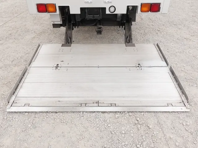 三菱 ファイター QKG-FK62FZ(2WD)の写真10