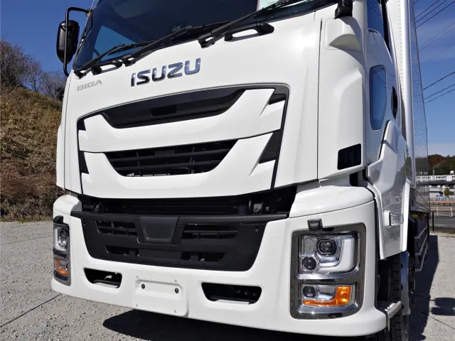 いすゞ ギガ 2PG-CXY77DJ(6x4)の写真5