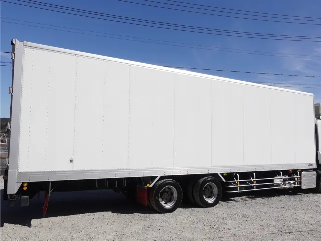 いすゞ ギガ 2PG-CXY77DJ(6x4)の写真11