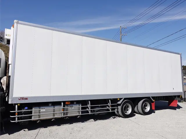 いすゞ ギガ 2PG-CXY77DJ(6x4)の写真15