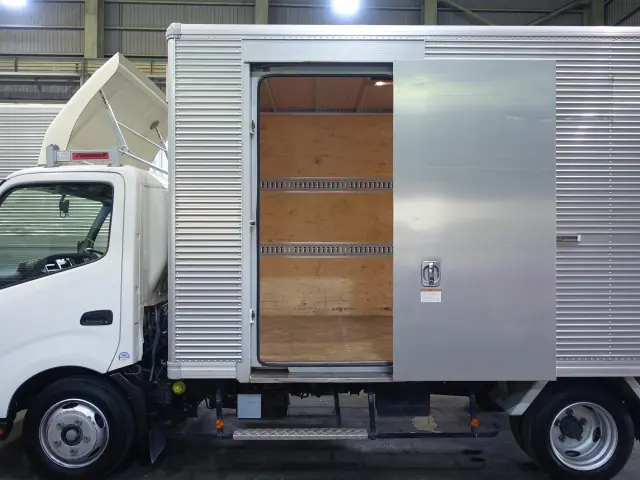 トヨタ トヨエース TKG-XZU710(2WD)の写真16