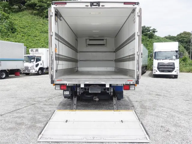 日野 レンジャー 2KG-FC2ABA(2WD)の写真11