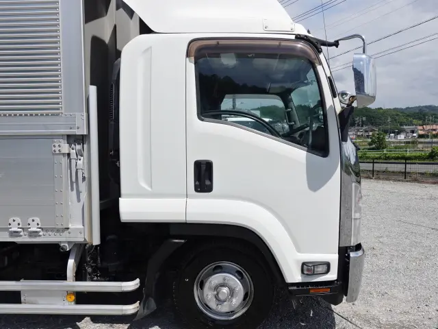 いすゞ フォワード TKG-FRR90T2(2WD)の写真4
