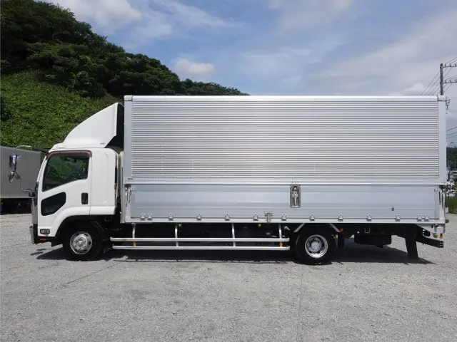 いすゞ フォワード TKG-FRR90T2(2WD)の写真9