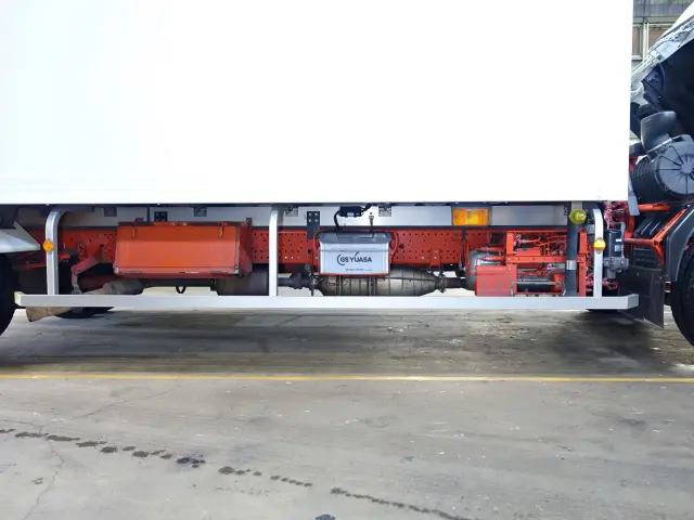 いすゞ フォワード TKG-FRR90S2(2WD)の写真11