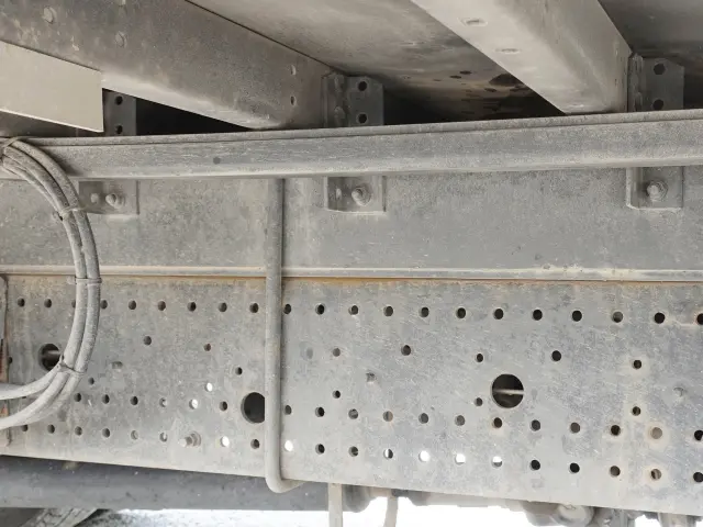 いすゞ フォワード TKG-FRR90T2(2WD)の写真17