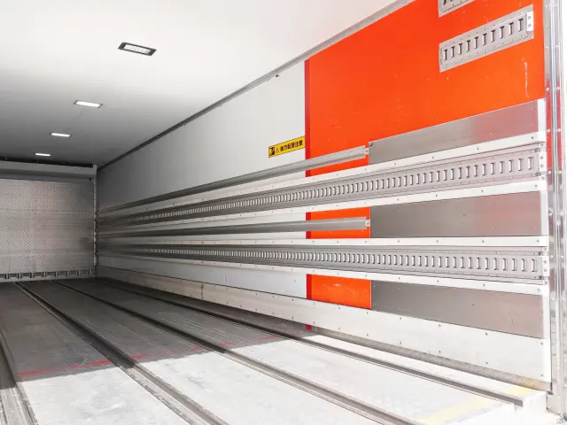 三菱 スーパーグレート QPG-FS64VZ(8x4)の写真18