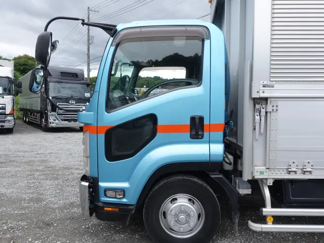 いすゞ フォワード SKG-FRR90S2(2WD)の写真13