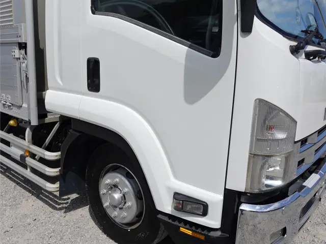 いすゞ フォワード LKG-FTR90S2(2WD)の写真6