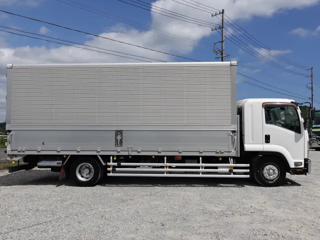 いすゞ フォワード LKG-FTR90S2(2WD)の写真8