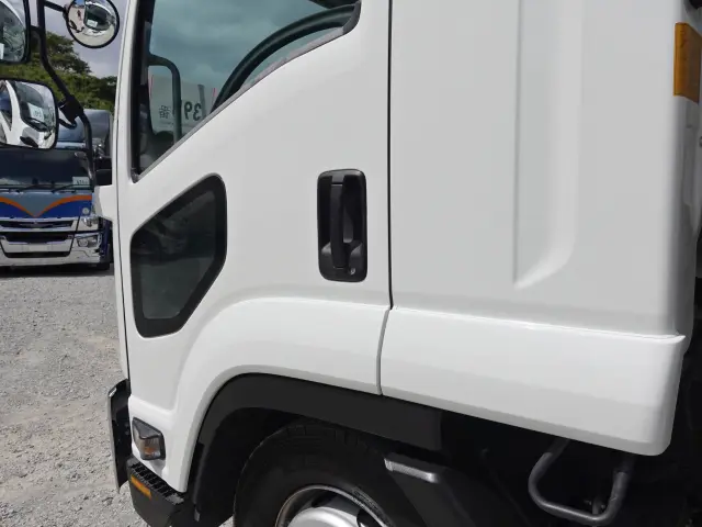 いすゞ フォワード LKG-FTR90S2(2WD)の写真14
