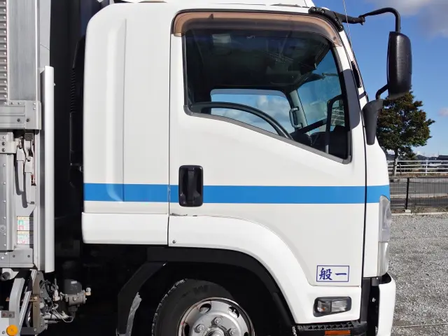 いすゞ フォワード SKG-FRR90S2(2WD)の写真6