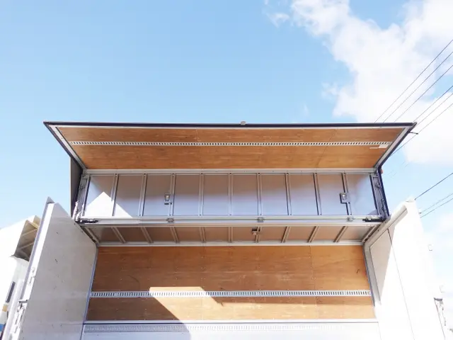 いすゞ フォワード SKG-FRR90S2(2WD)の写真12