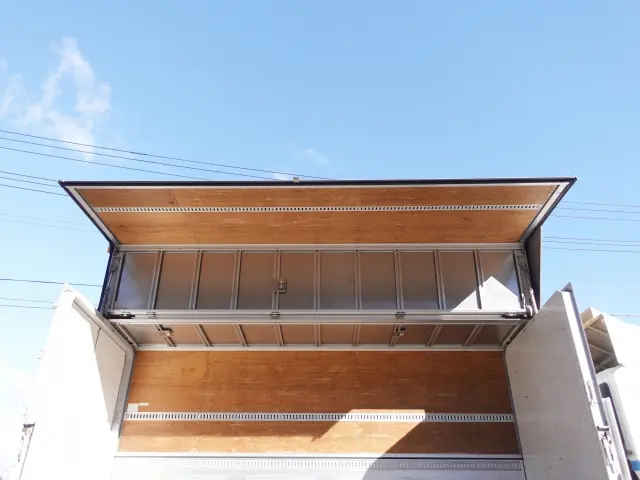 いすゞ フォワード SKG-FRR90S2(2WD)の写真13