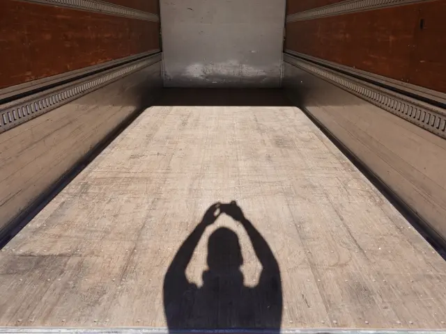 いすゞ フォワード SKG-FRR90S2(2WD)の写真14