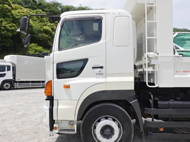 日野 プロフィア QPG-FS1AKDA(6x4)の写真13