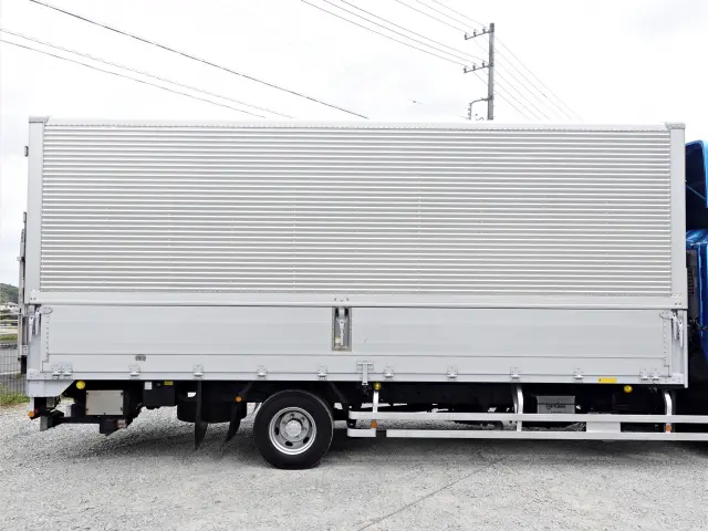 いすゞ フォワード TKG-FRR90T2(2WD)の写真5