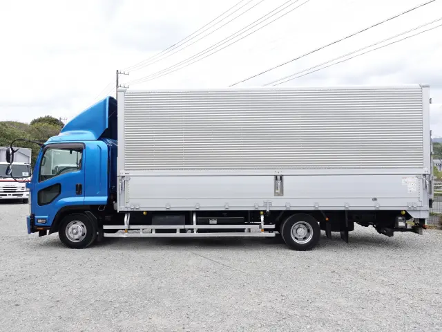 いすゞ フォワード TKG-FRR90T2(2WD)の写真9