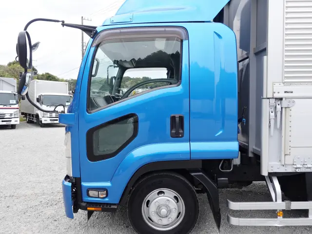 いすゞ フォワード TKG-FRR90T2(2WD)の写真10
