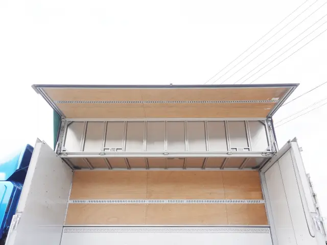 いすゞ フォワード TKG-FRR90T2(2WD)の写真12