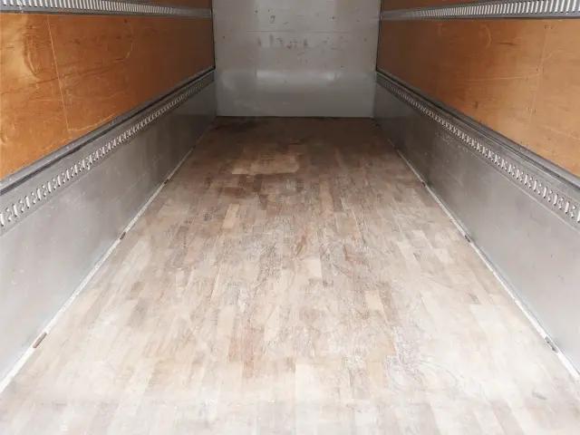 いすゞ フォワード TKG-FRR90T2(2WD)の写真14