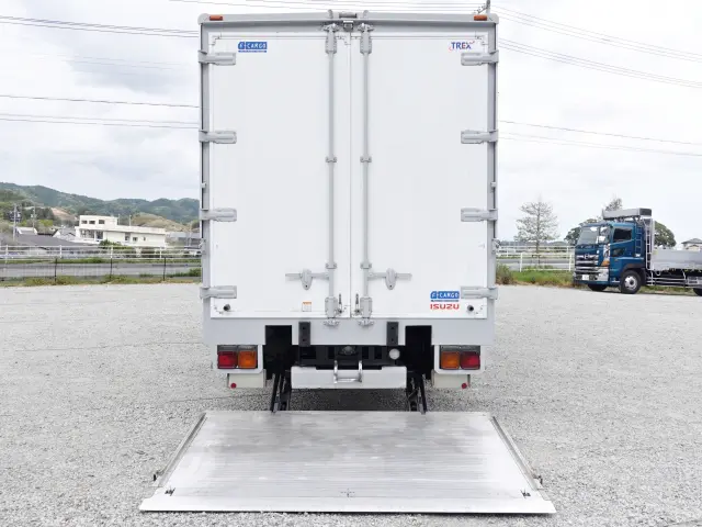 いすゞ フォワード TKG-FRR90T2(2WD)の写真15