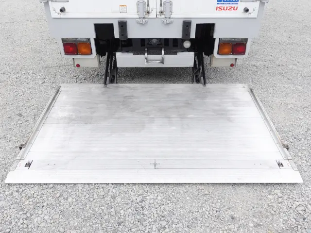 いすゞ フォワード TKG-FRR90T2(2WD)の写真16