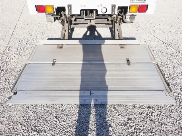 いすゞ フォワード PKG-FRR90S2(2WD)の写真16