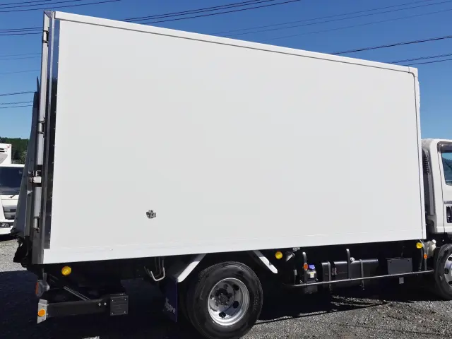 いすゞ エルフ 2RG-NPR88YN(2WD)の写真6