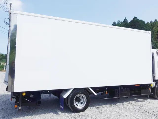 いすゞ エルフ TRG-LPR85AN(2WD)の写真6