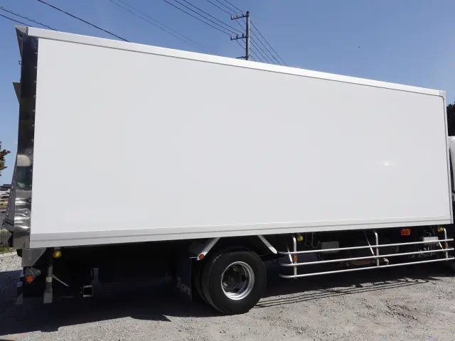 いすゞ フォワード 2RG-FSR90S2(2WD)の写真8