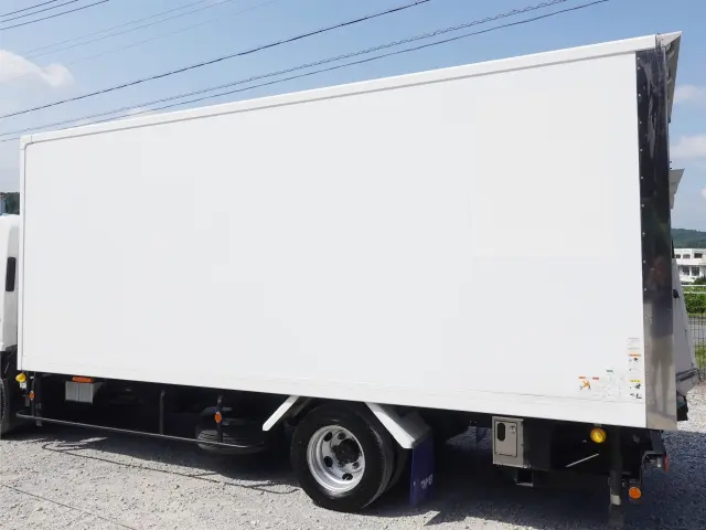 いすゞ エルフ TRG-LPR85AN(2WD)の写真8