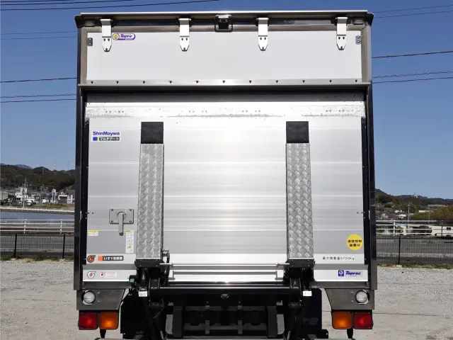 いすゞ フォワード 2RG-FSR90S2(2WD)の写真9