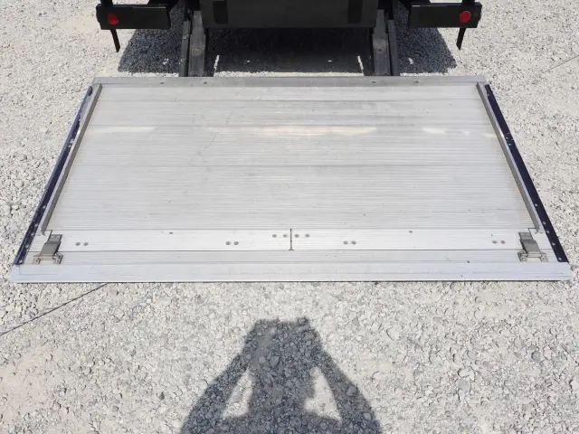 いすゞ エルフ TRG-LPR85AN(2WD)の写真10