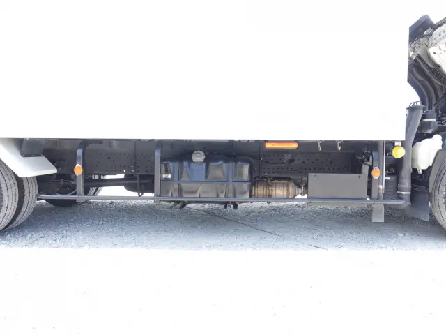 いすゞ エルフ TRG-LPR85AN(2WD)の写真15