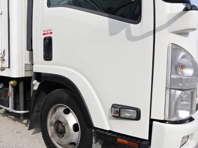 いすゞ エルフ TPG-NPR85AN(2WD)の写真6