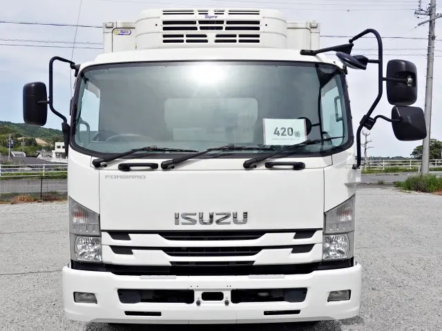 いすゞ フォワード TKG-FRR90T2(2WD)の写真4